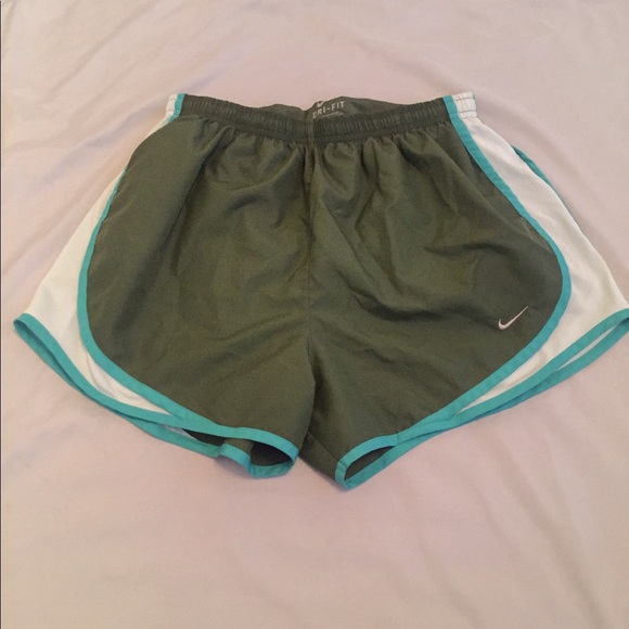 olive green nike shorts
